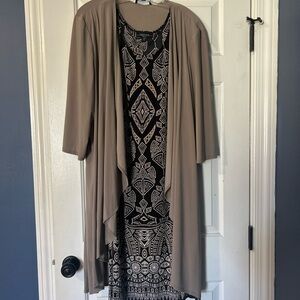 R&M Richards Black & White Geometric Print Dress